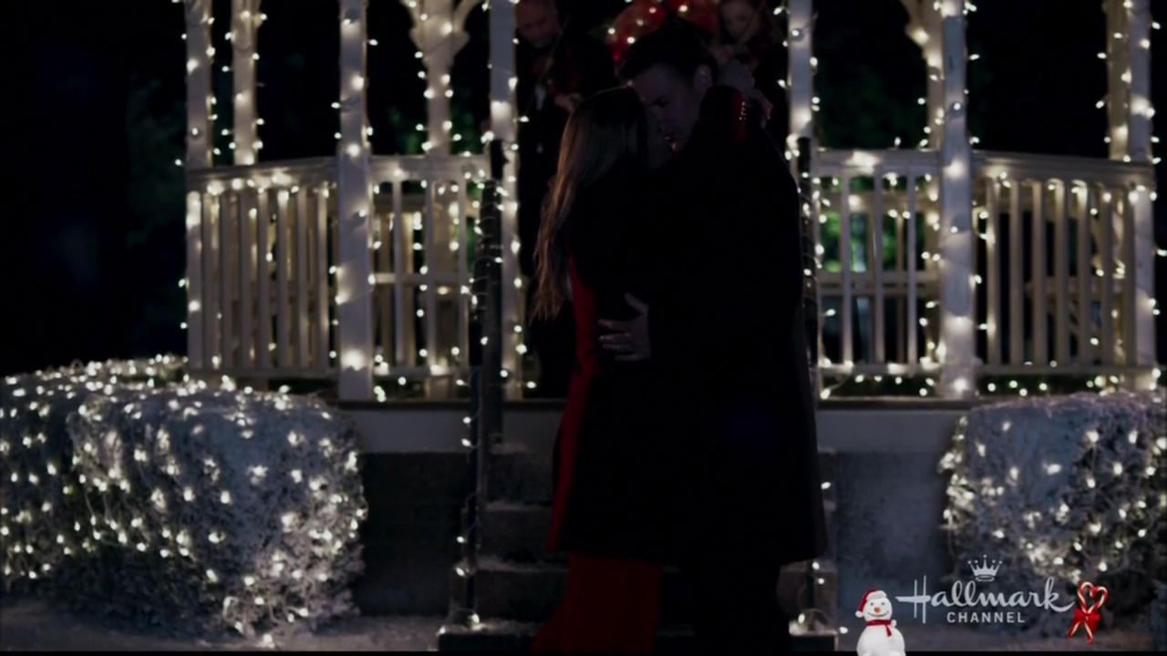 VampireDiariesWorld-dot-nl_ChristmasWishesAndMistletoeKisses08005.jpg