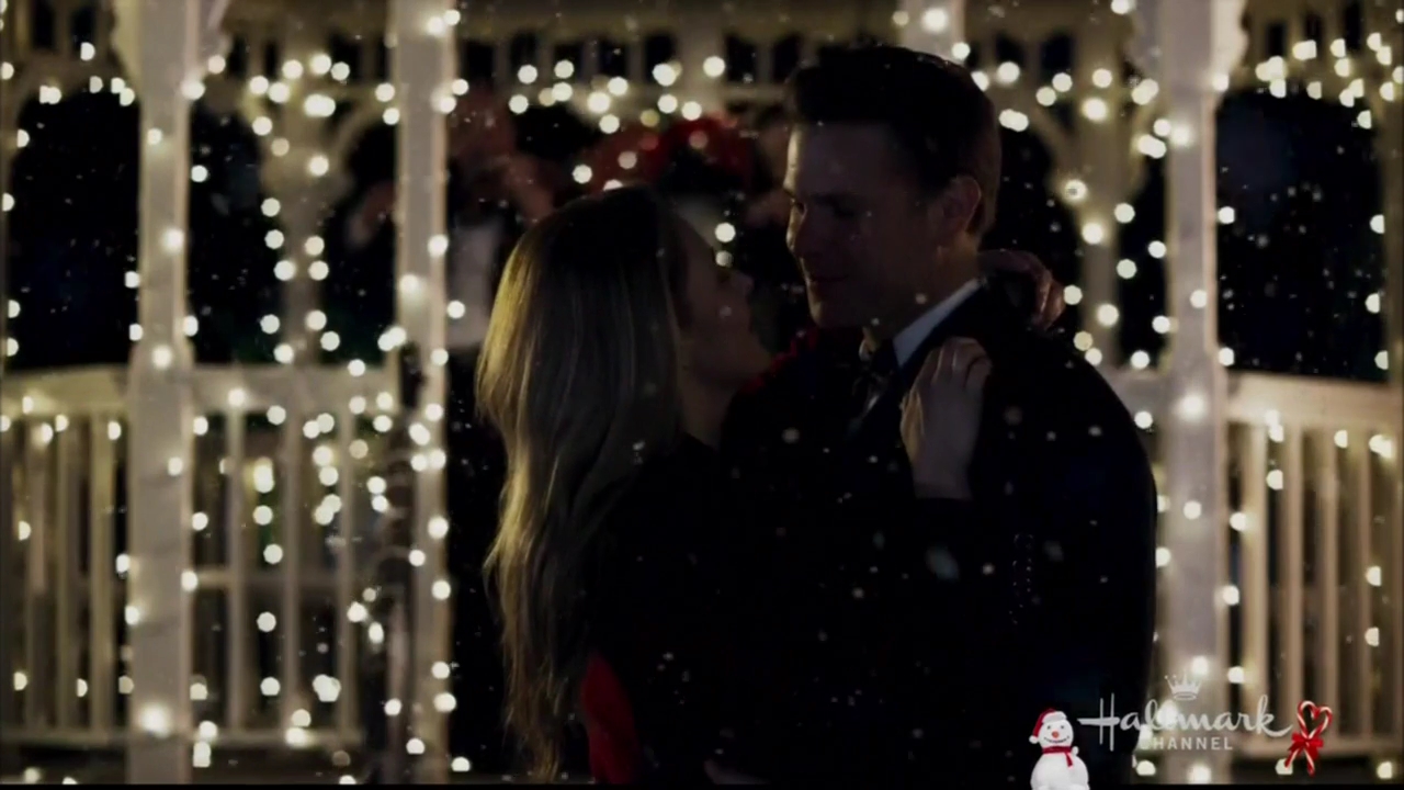 VampireDiariesWorld-dot-nl_ChristmasWishesAndMistletoeKisses08013.jpg