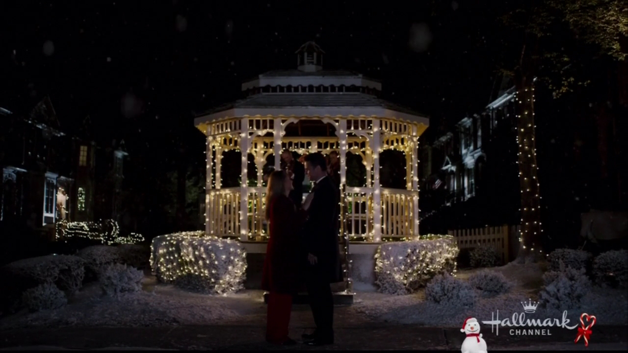 VampireDiariesWorld-dot-nl_ChristmasWishesAndMistletoeKisses08027.jpg