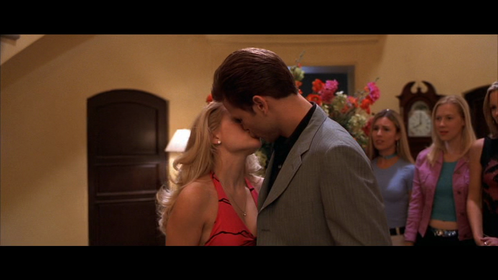 VampireDiariesWorld-dot-org_LegallyBlonde_Captures00034.png