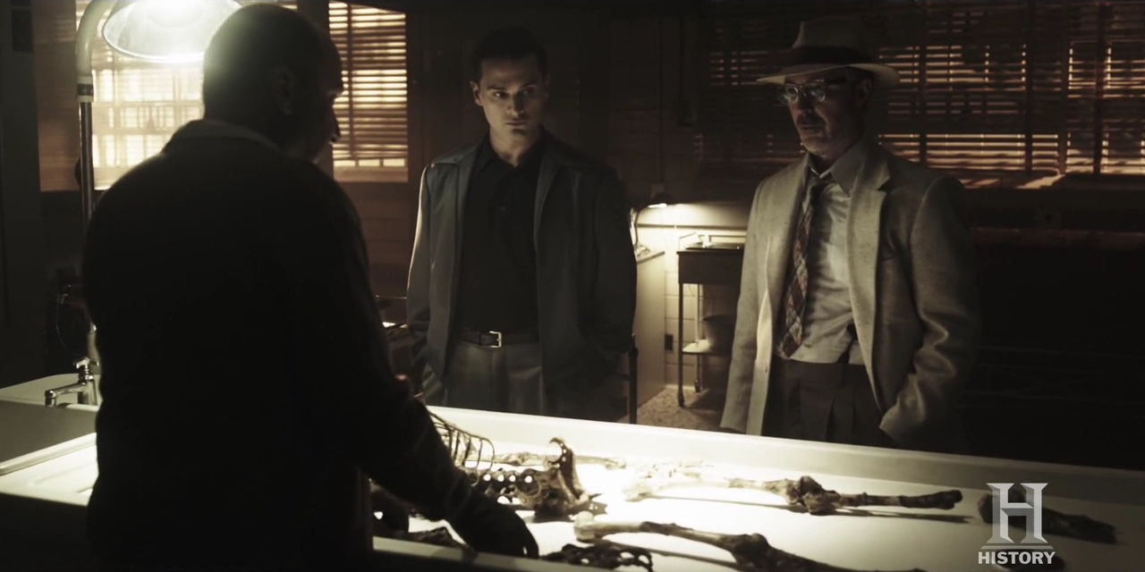 VampireDiariesWorld-dot-nl_ProjectBlueBook2x02-0819.jpg