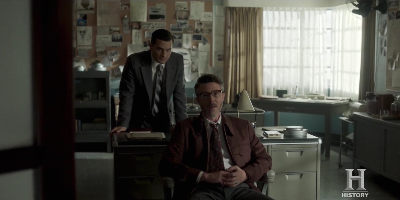 VampireDiariesWorld-dot-nl-ProjectBlueBook2x06-0653.jpg