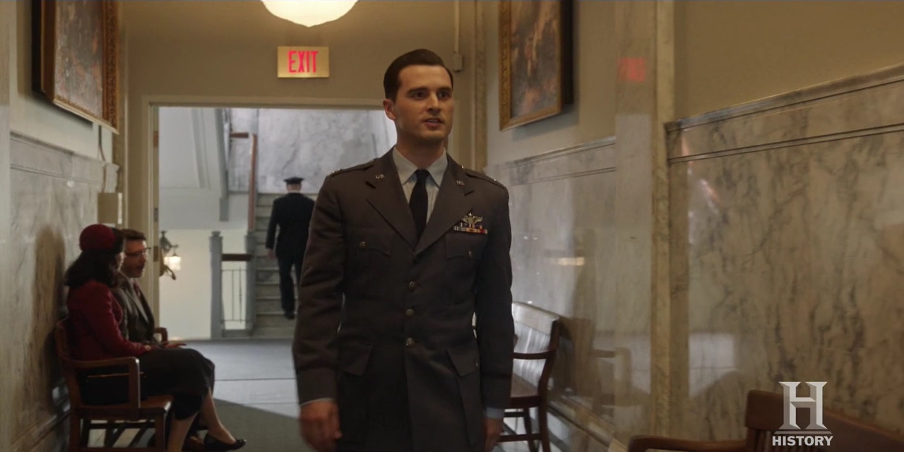 VampireDiariesWorld-dot-nl-ProjectBlueBook2x06-1978.jpg