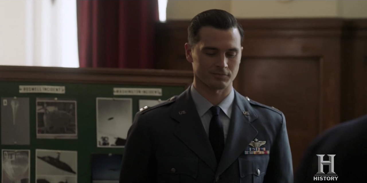 VampireDiariesWorld-dot-nl-ProjectBlueBook2x06-2353.jpg