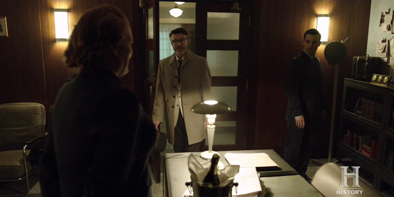 VampireDiariesWorld-dot-nl-ProjectBlueBook2x08-0110.jpg