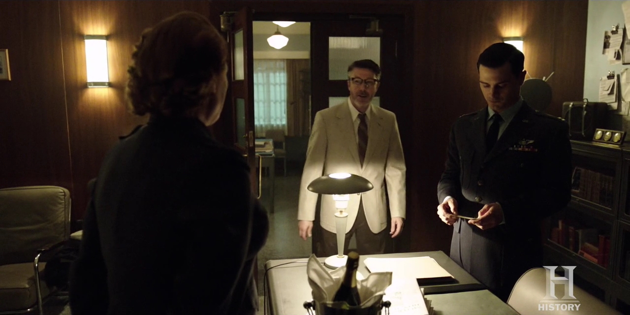 VampireDiariesWorld-dot-nl-ProjectBlueBook2x08-0123.jpg