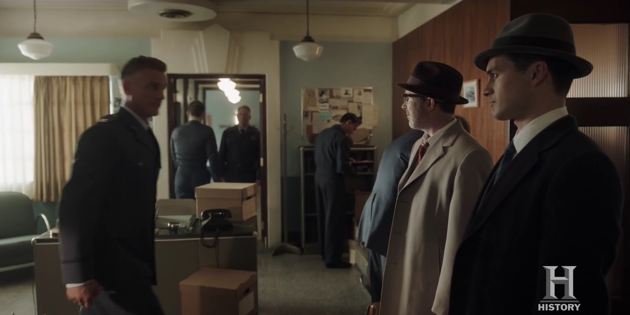 VampireDiariesWorld-dot-nl-ProjectBlueBook2x08-0915.jpg