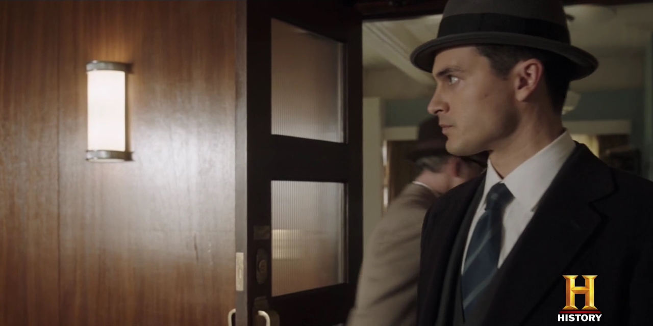 VampireDiariesWorld-dot-nl-ProjectBlueBook2x08-0925.jpg