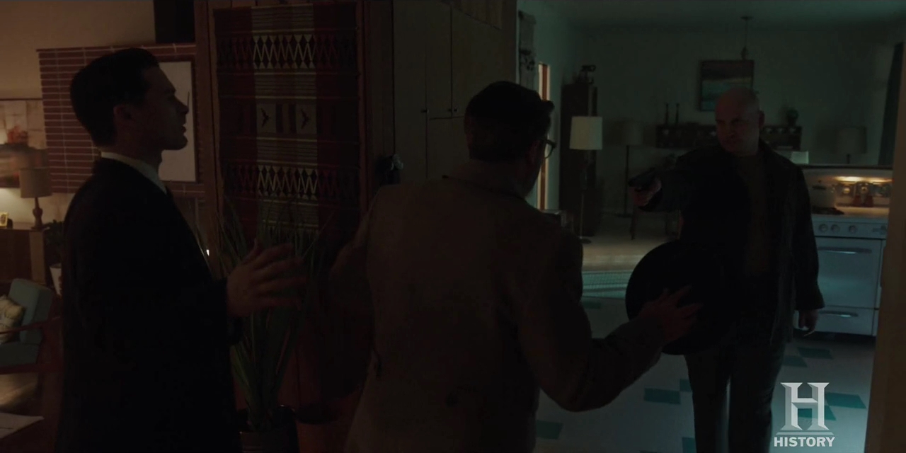 VampireDiariesWorld-dot-nl-ProjectBlueBook2x08-1940.jpg