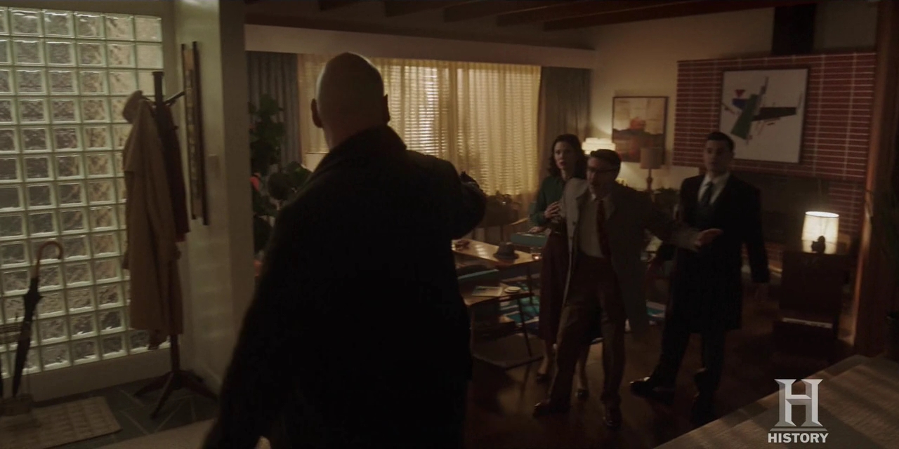 VampireDiariesWorld-dot-nl-ProjectBlueBook2x08-1952.jpg