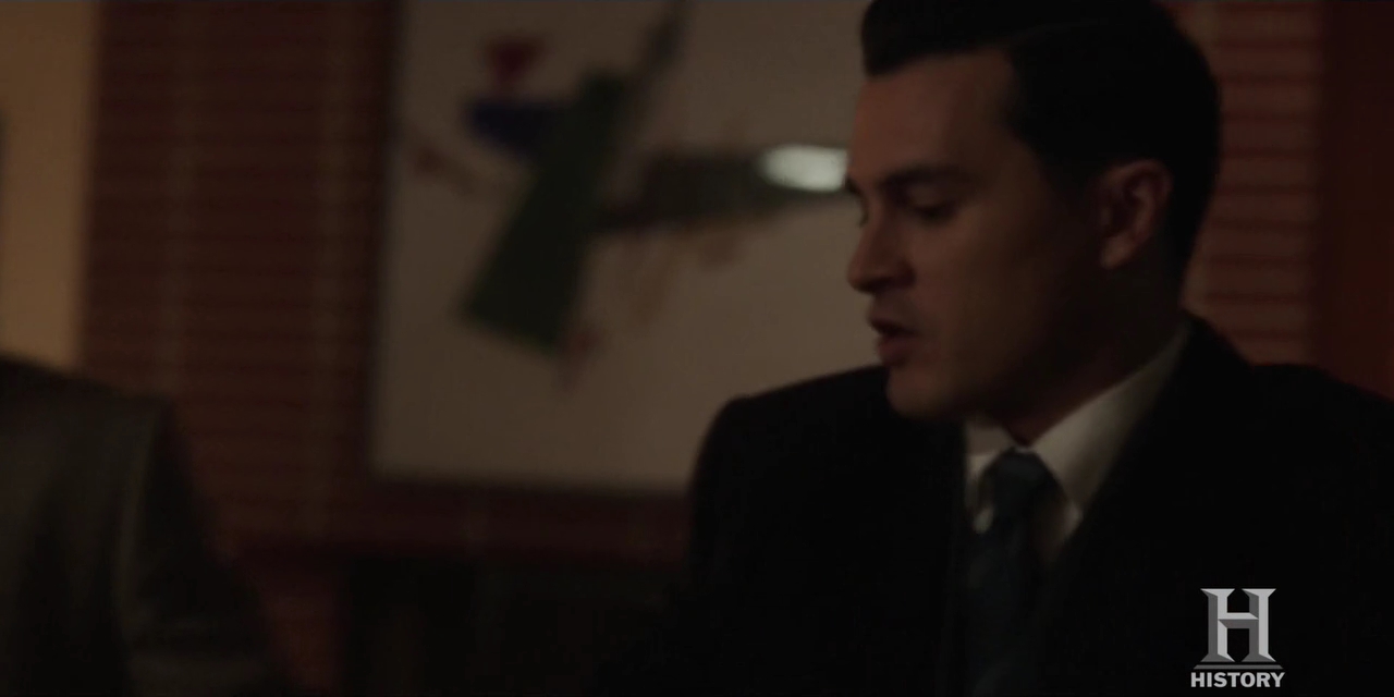 VampireDiariesWorld-dot-nl-ProjectBlueBook2x08-1969.jpg