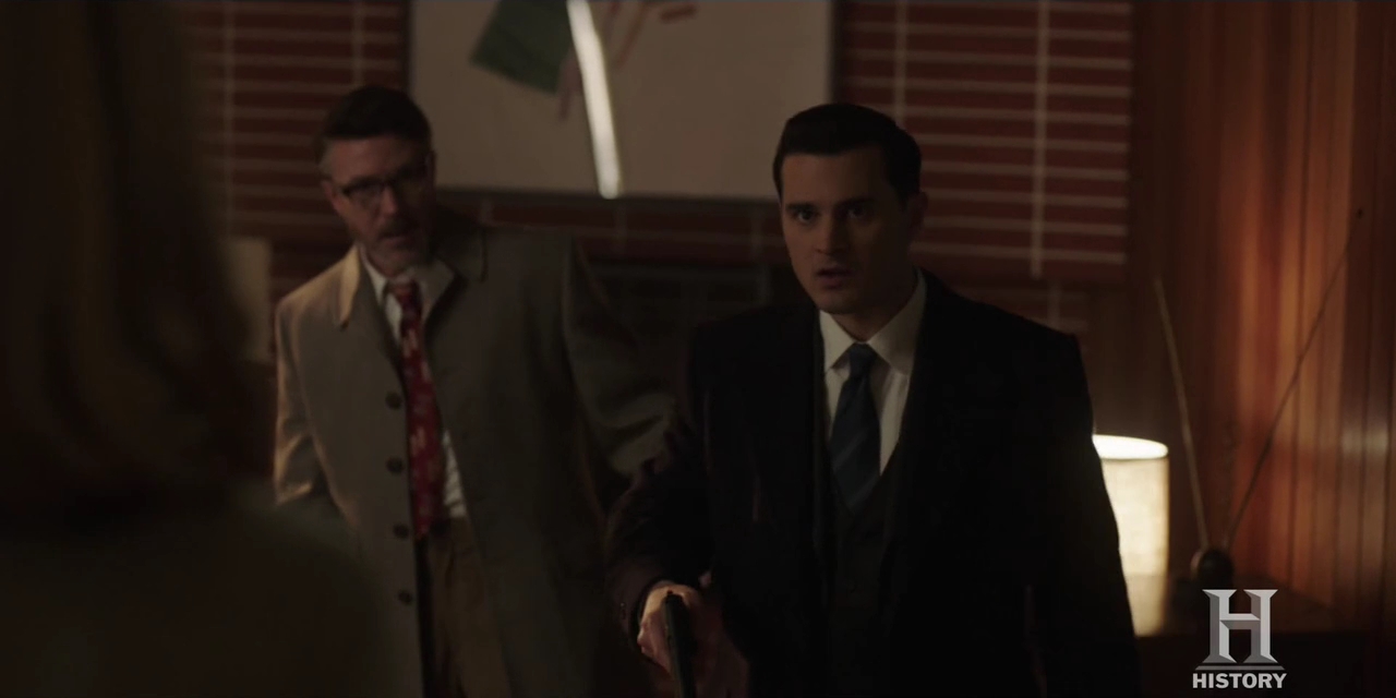 VampireDiariesWorld-dot-nl-ProjectBlueBook2x08-2002.jpg