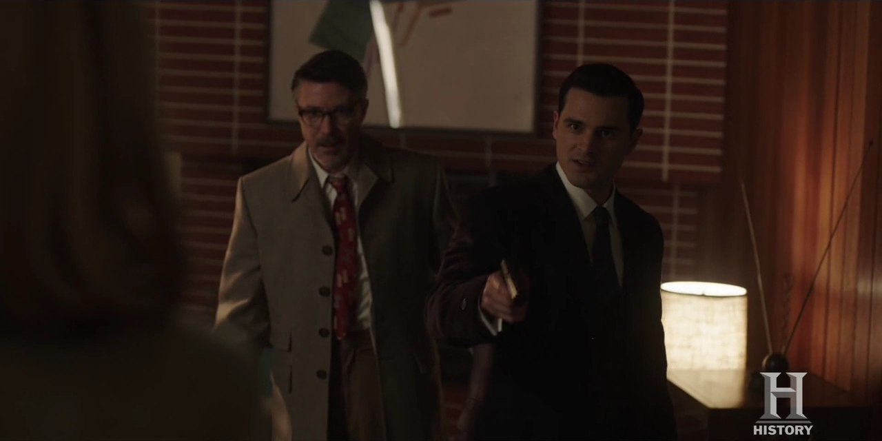 VampireDiariesWorld-dot-nl-ProjectBlueBook2x08-2004.jpg