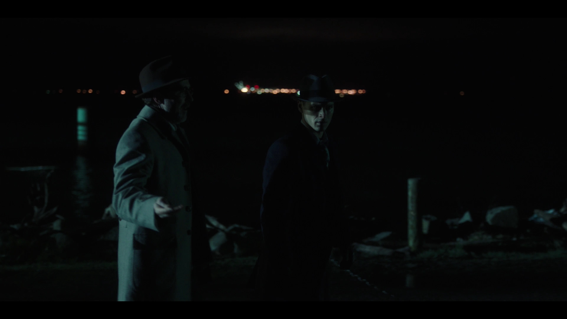 VampireDiariesWorld-dot-nl_ProjectBlueBook1x04-1986.jpg