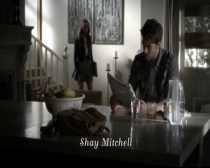 LucyHale-dot-nl_PrettyLittleLiars-4x23Unbridled0302.jpg