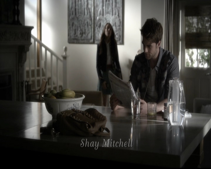 LucyHale-dot-nl_PrettyLittleLiars-4x23Unbridled0303.jpg