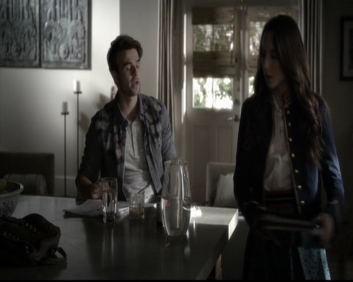 LucyHale-dot-nl_PrettyLittleLiars-4x23Unbridled0307.jpg