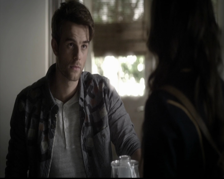 LucyHale-dot-nl_PrettyLittleLiars-4x23Unbridled0344.jpg