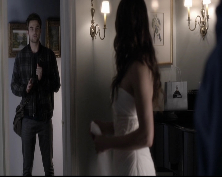 LucyHale-dot-nl_PrettyLittleLiars-4x23Unbridled1579.jpg