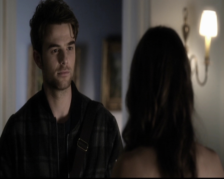 LucyHale-dot-nl_PrettyLittleLiars-4x23Unbridled1631.jpg