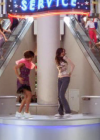 vampirediariesworld-dot-org_AmericanMall00542.png