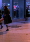 vampirediariesworld-dot-org_AmericanMall01915.png