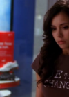 vampirediariesworld-dot-org_AmericanMall02245.png