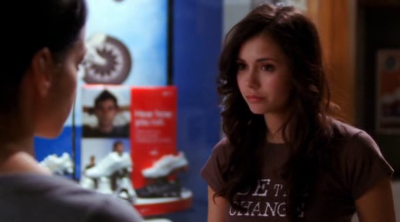 vampirediariesworld-dot-org_AmericanMall02254.png