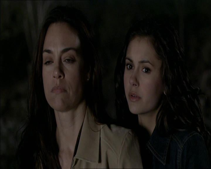 VampireDiariesWorld_dot_org-MyDaughtersSecret5240.png