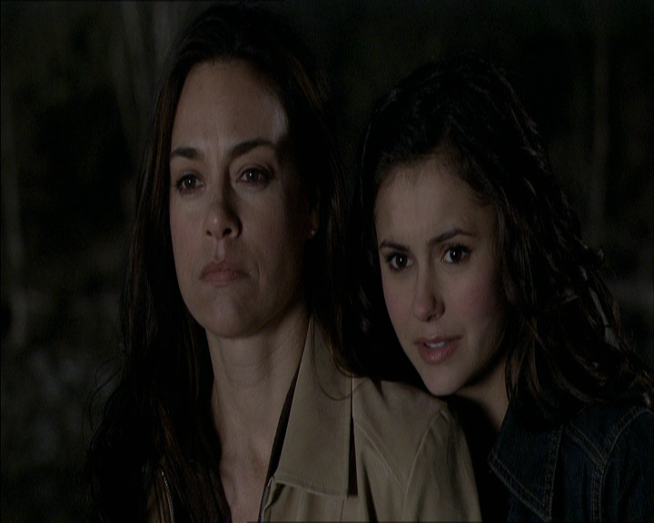 VampireDiariesWorld_dot_org-MyDaughtersSecret5247.png