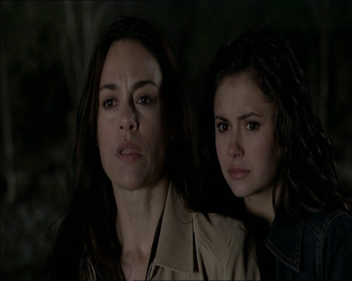 VampireDiariesWorld_dot_org-MyDaughtersSecret5262.png