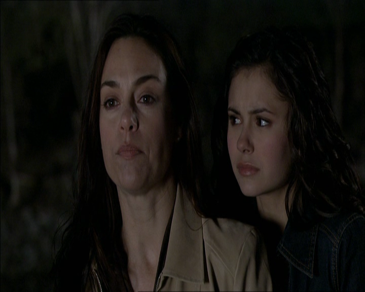 VampireDiariesWorld_dot_org-MyDaughtersSecret5264.png