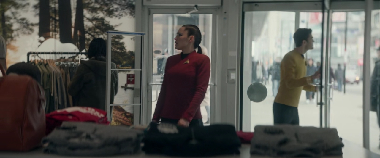 VampireDiariesWorld-dot-nl-StarTrekNewWorlds2x03-0706.jpg