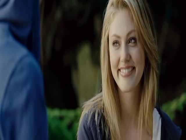 VampireDiariesWorld-dot-org_TomorrowWhenTheWarBegan-0945.jpg