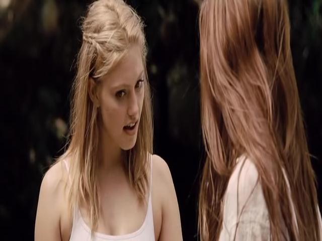 VampireDiariesWorld-dot-org_TomorrowWhenTheWarBegan-1316.jpg