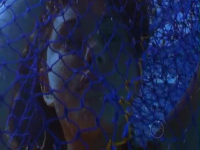 VampireDiariesWorld-dot-org_H2OJustAddWater-s01e03--1042.jpg