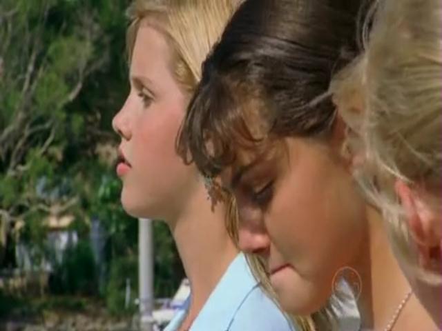 VampireDiariesWorld-dot-org_H2OJustAddWater-s01e09-0176.jpg VampireDiariesWorld-dot-org_H2OJustAddWater-s01e09-0176.jpg