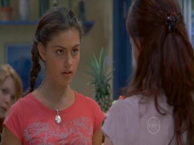 VampireDiariesWorld-dot-org_H20JustAddWater-S02e03-1125.jpg VampireDiariesWorld-dot-org_H20JustAddWater-S02e03-1125.jpg