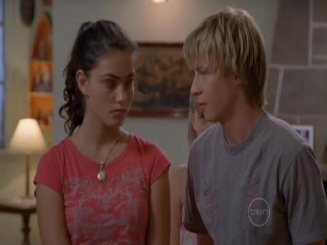 VampireDiariesWorld-dot-org_H20JustAddWater-S02e06-0448.jpg VampireDiariesWorld-dot-org_H20JustAddWater-S02e06-0448.jpg