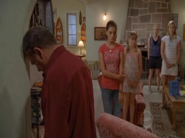 VampireDiariesWorld-dot-org_H20JustAddWater-S02e06-0452.jpg