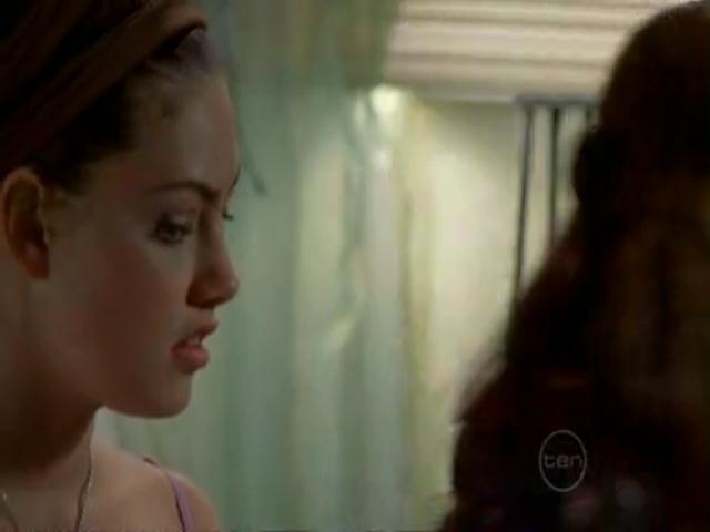 VampireDiariesWorld-dot-org_H20JustAddWater-S02e10-0388.jpg