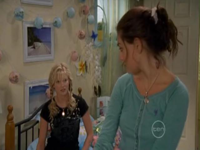 VampireDiariesWorld-dot-org_H20JustAddWater-S02e12-0339.jpg