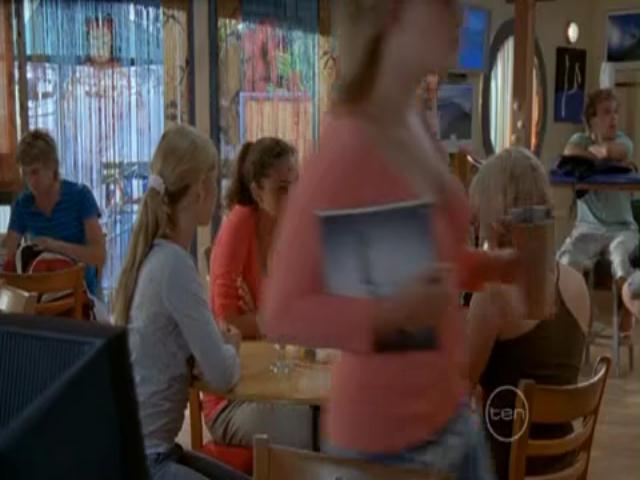 VampireDiariesWorld-dot-org_H20JustAddWater-S02e13-0060.jpg