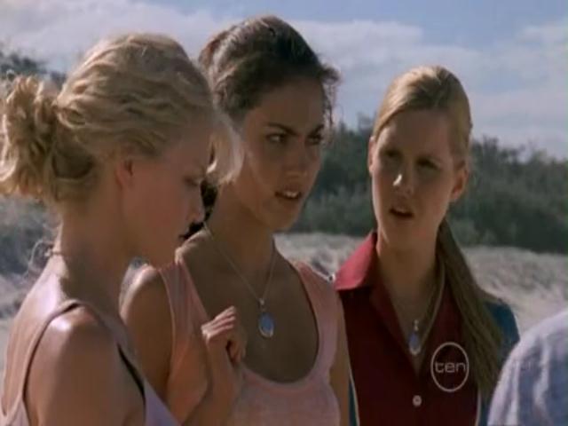 VampireDiariesWorld-dot-org_H20JustAddWater-S02e15-1121.jpg