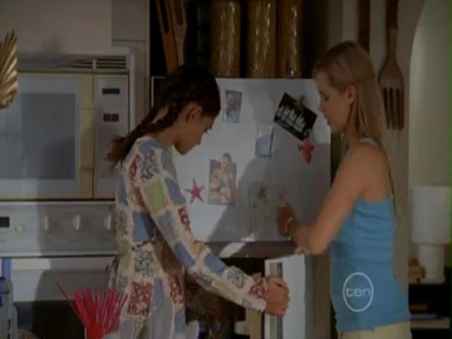 VampireDiariesWorld-dot-org_H20JustAddWater-S02e16-0201.jpg
