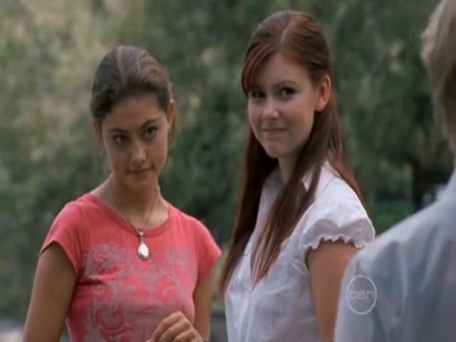VampireDiariesWorld-dot-org_H20JustAddWater-S02e16-1293.jpg
