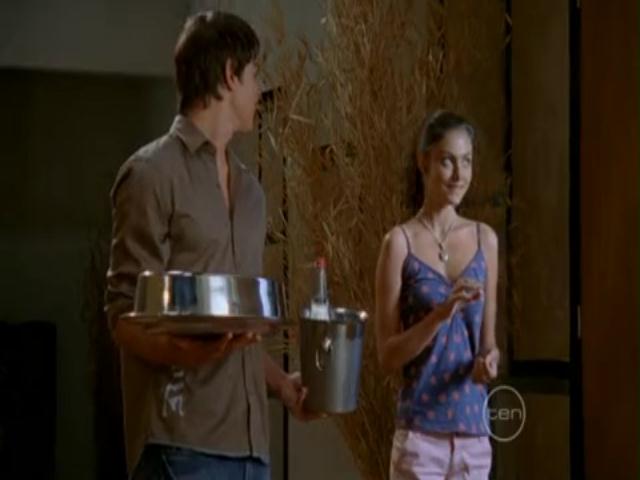 VampireDiariesWorld-dot-org_H20JustAddWater-S02e17-0370.jpg