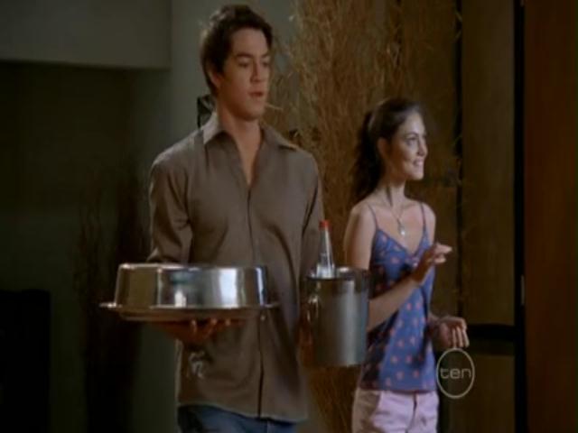 VampireDiariesWorld-dot-org_H20JustAddWater-S02e17-0372.jpg