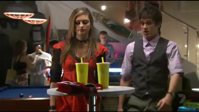 VampireDiariesWorld-dot-org_HomeAndAway-Episode5179-0648.jpg