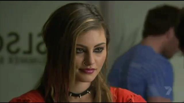 VampireDiariesWorld-dot-org_HomeAndAway-Episode5179-0701.jpg